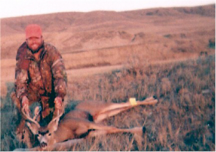 edbuck04w.jpg (83193 bytes)